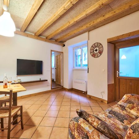 Casa “La Contrada” Βίλα Βαρένα Εξωτερικό φωτογραφία